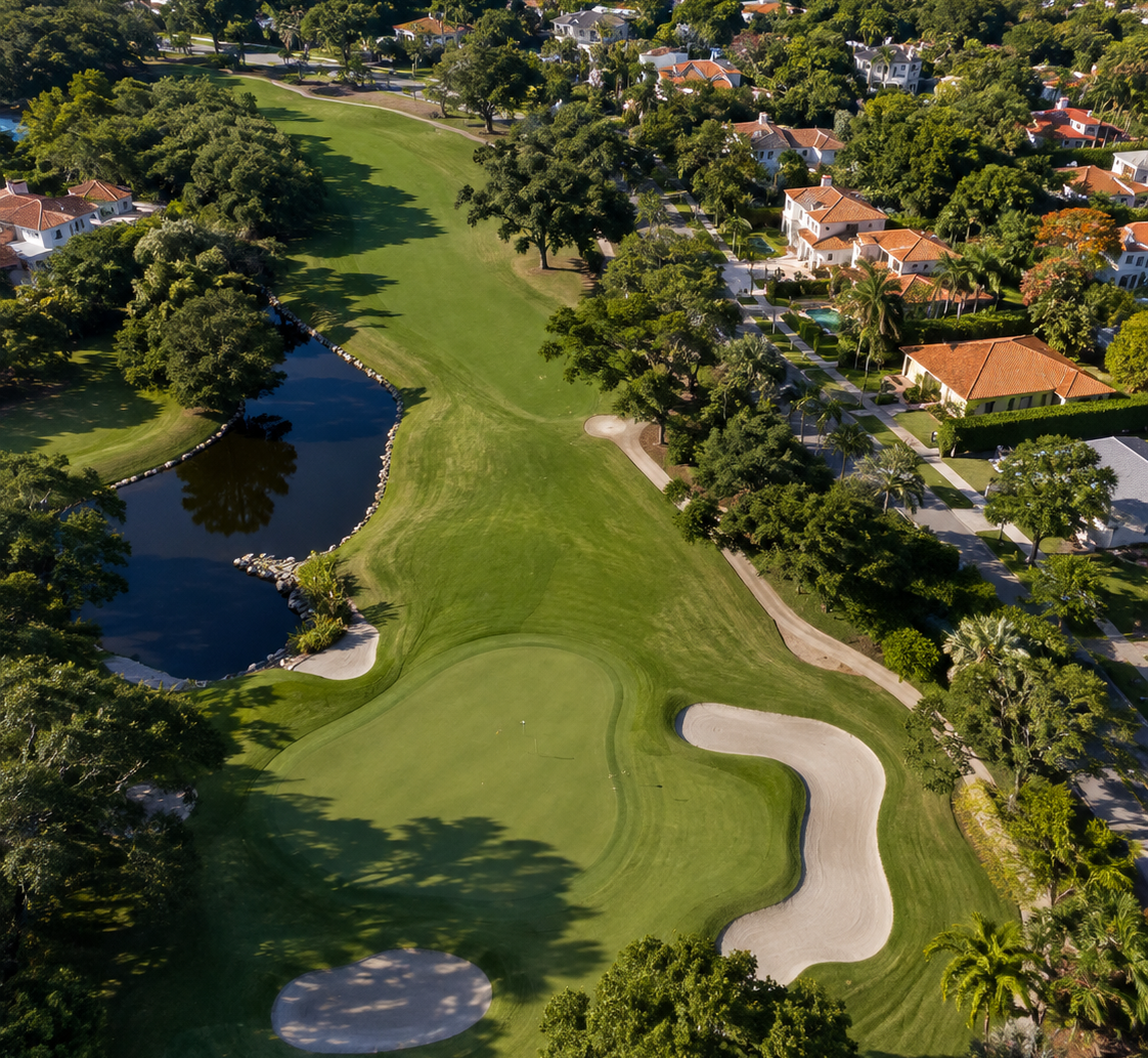 Golf course and homes seen from the air in Palma Ceia